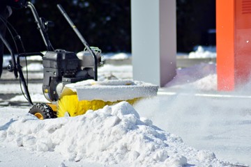  Removing the snow by snow blower