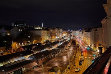 Fototapeta na wymiar Urban street at night