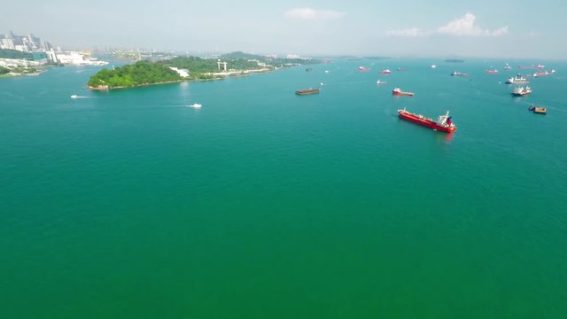 Singapore Ship traffic - anchorage on approach