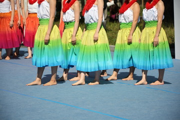 フラダンスの女性