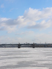 Obraz premium drawbridge across the frozen river