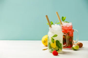 Crédence de cuisine en verre imprimé Cocktail Fresh cocktail drinks
