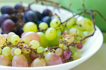 grapes at plate