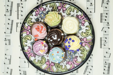 皿の上のチョコレート