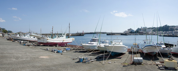 Fototapeta premium 静岡県賀茂郡東伊豆町稲取の漁港