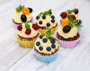 Cupcakes with fresh berries