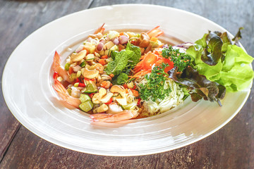 Shrimp spicy herbs salad