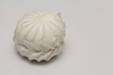 Obraz premium round white marshmallow on a white background