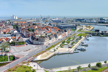 Calais et son port