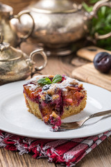 Yeast cake with plums and blueberries.