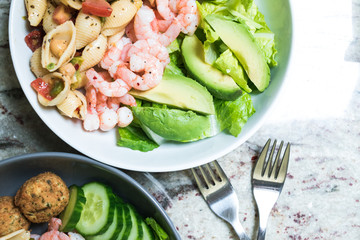 king prawn salad with avocado and pasta