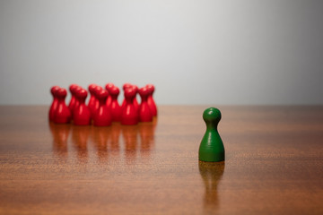 Depression, Rasissmuss, Mobbing, Außenseiter, Burn Out, Ausgrenzung, lästern, Arbeitsplatz, Arbeitswelt, Misserfolg, Gewinner, Meinungsverschiedenheit, Ungleichheit, Ausschluss, Verlierer, Niederlage