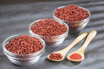 Achiote grains and powder - Bixa orellana