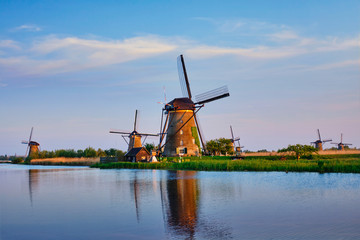 Naklejka premium Windmills at Kinderdijk in Holland. Netherlands