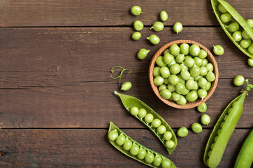 Fresh green peas