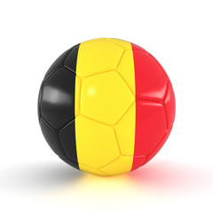 Fu&szlig;ball mit Belgien Flagge auf wei&szlig;em Hintergrund