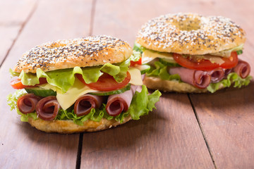 Bagels with ham