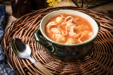 Fresh tomato soup with conchigliette.