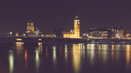 Fototapeta na wymiar London night view with Big Ben and parliament at westminster