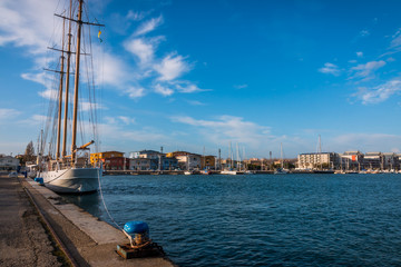 Le port de Port Saint-Louis-du-Rh&ocirc;ne