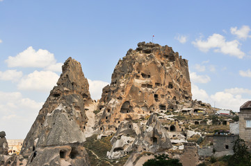 Fototapeta na wymiar A beleza da Capadócia, onde existem habitações escavadas em rochas e cidades subterrâneas