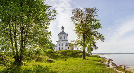 Fototapeta na wymiar Vozdvizhenskaya Church on Stolobny Island