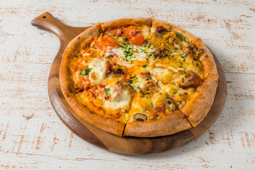 ホームメイドピッツア　Italian home-made pizza