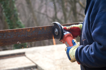 Man cuts flex steel products
