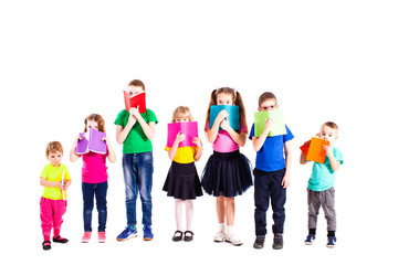 Obraz premium Smart children with books 