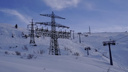 Obraz premium Arlberg, Vorarlberg Österreich, Strommasten