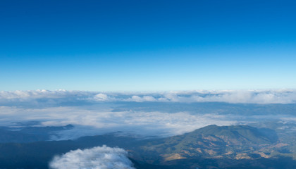 Obraz na płótnie Canvas morning blue sky at kew mae pan hill with fog