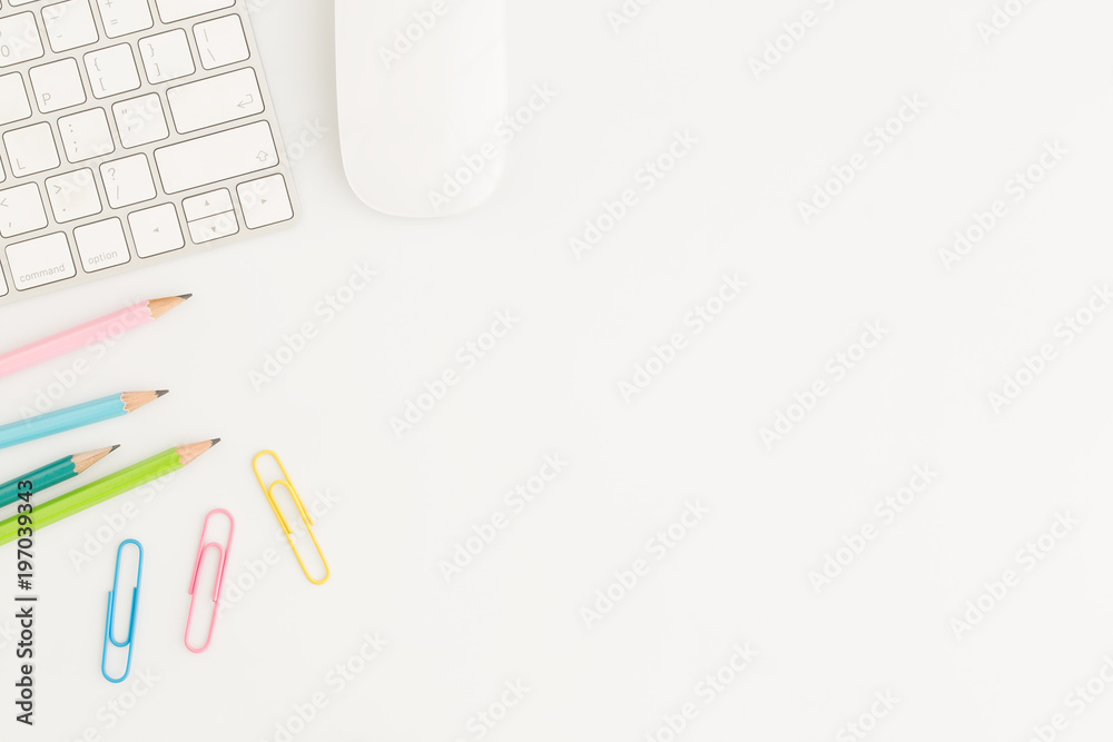 Wall mural flat lay photo of office desk with mouse and keyboard white copy space with pencil top view
