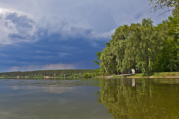 Obraz premium Hot summer day on the river