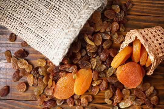 dry fruits of grapes and apricots