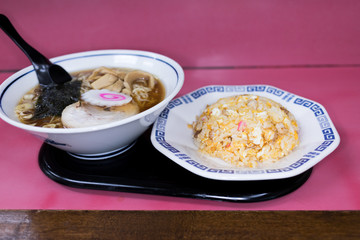 ラーメンとチャーハンセット
