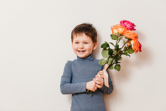 Aggregate more than 163 baby with flowers wallpapers super hot