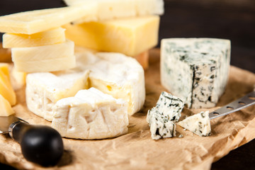 Different sorts of cheese