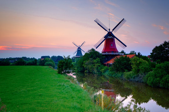 Zwillingsm&uuml;hlen von Greetsiel