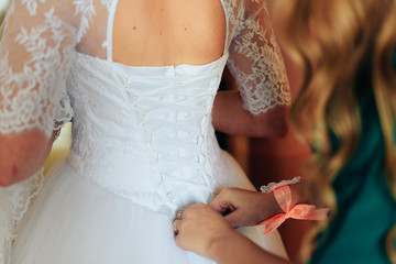 morning gatherings of the bride before the wedding