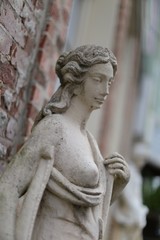 statue 3