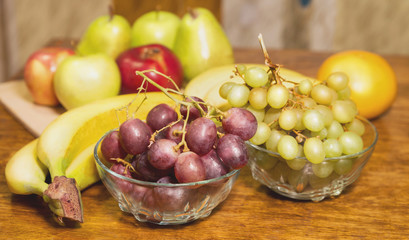 A side view at the fruit assortment