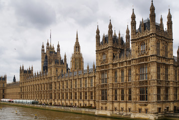 Fototapeta na wymiar Clouds gather over Parliament, London, England