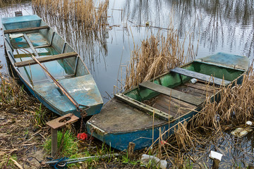 Naklejka premium wooden river boat