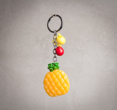 Mobile phone pendant in shape of pineapple fruit