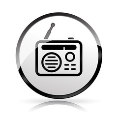 radio icon on white background