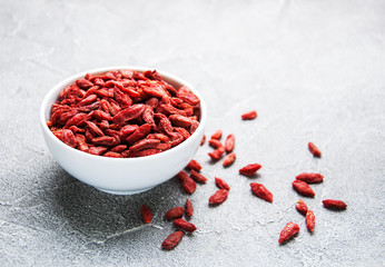 dry red goji berries