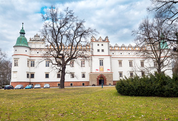 Malowniczy renesansowy zamek w Baranowie Sandomierskim © JDziedzic