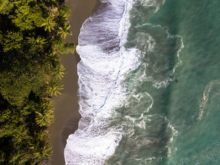 Luftbild: Meer, Strand, Wellen - Osa-Halbinsel Costa Rica