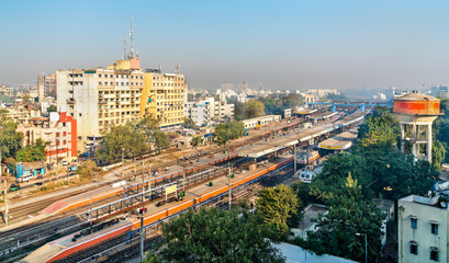 Obraz premium Skyline of Vadodara, formerly known as Baroda, with the railway station. Gujarat, India
