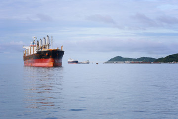 Obraz premium cargo ship in the sea.